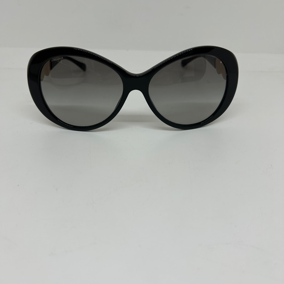 Versace Black Oversized Cat-Eye Sunglasses with Gradient Lenses
